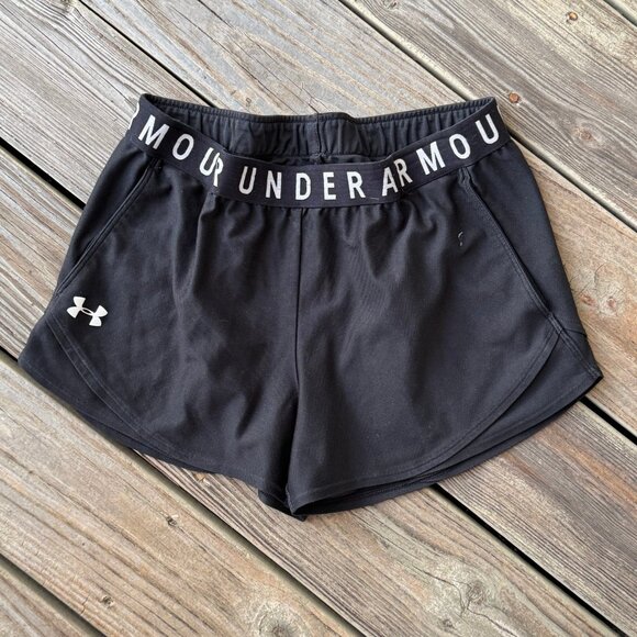 Under Armour Black Play Up Shorts Women Size Medium Loose Fit Style 3 in Inseam - Picture 9 of 9